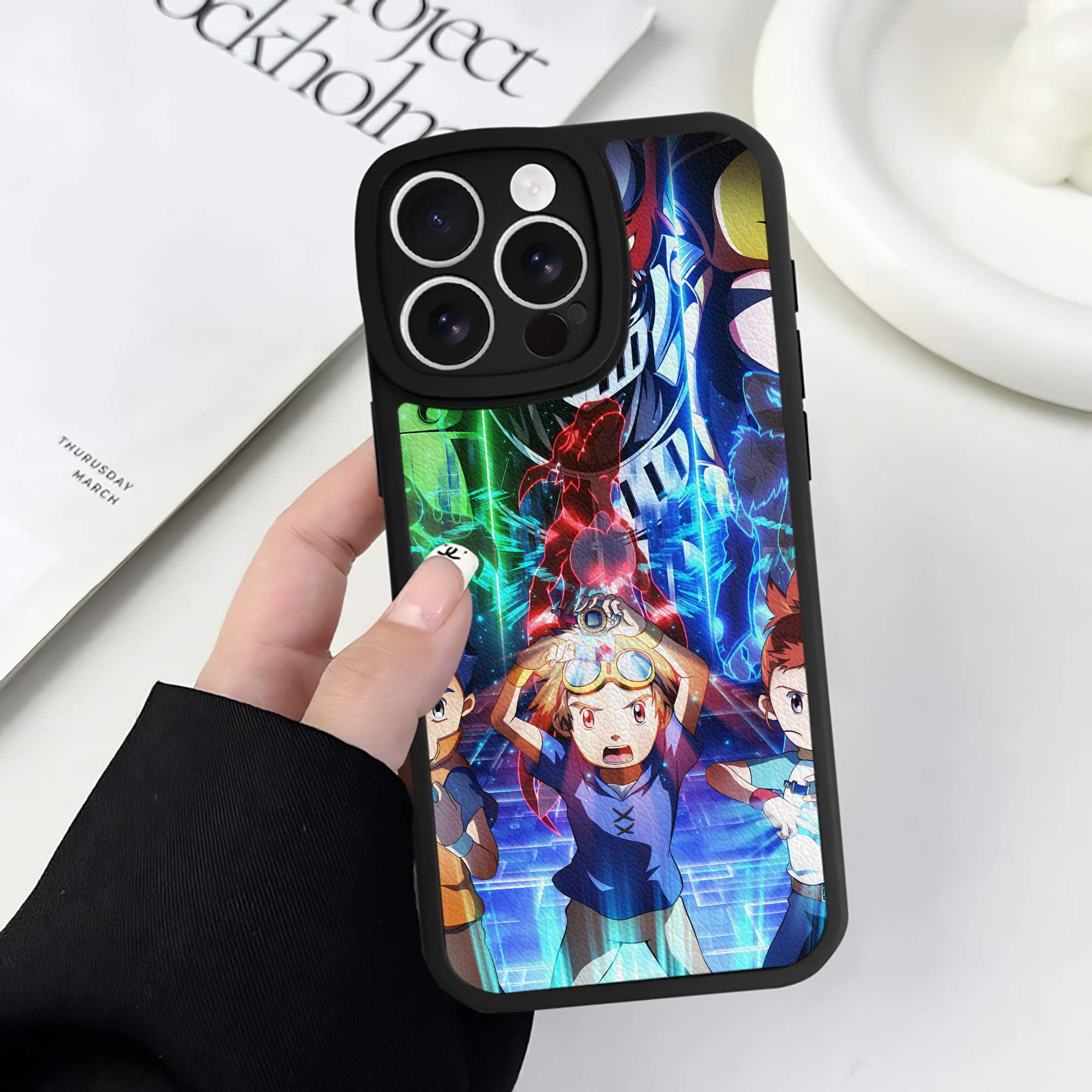 （画像用） Digimon デジタルモンスター/デジモン 【iPhone 16シリーズ対応】シリコンスマホケース（レザー調） 材質：シリコン